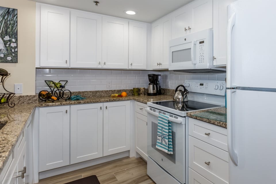 Full Size Kitchen