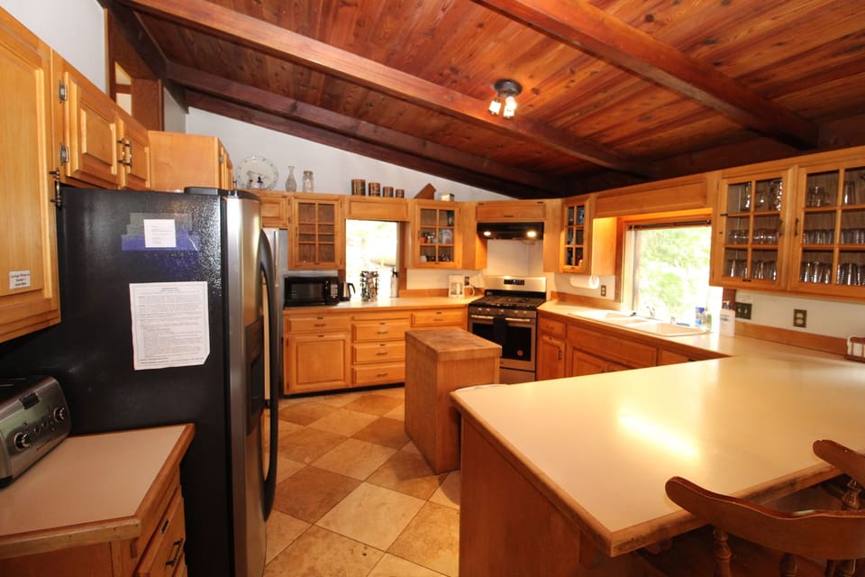 Kitchen: view b
