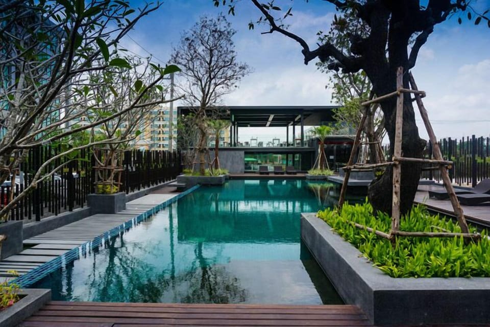 One Bed Room in Town BKK 01