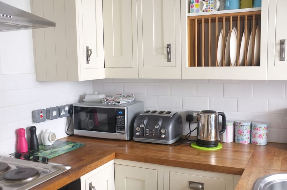 Compact Well equipped kitchen
