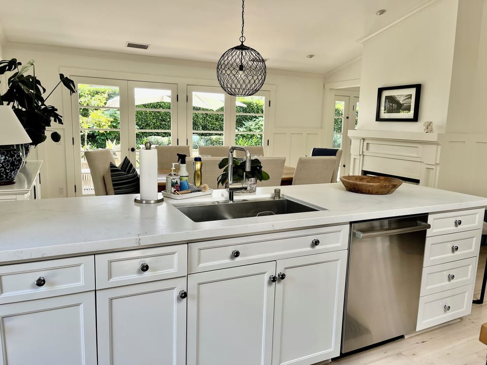 Large sink and access to dining room
