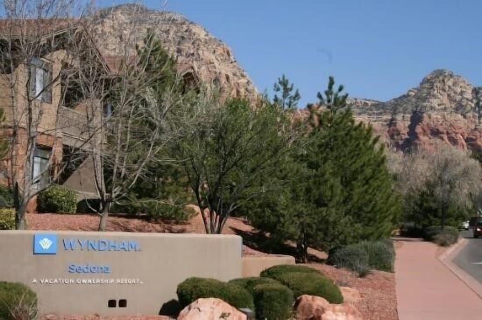 Entrance to Wyndham Sedona resort