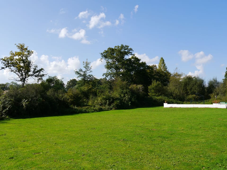 Extensive grounds for outside games.