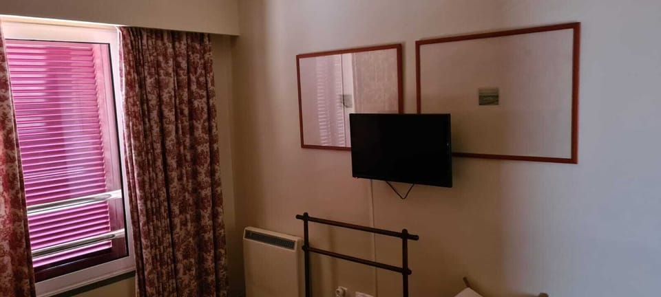 Bedroom 2 with TV