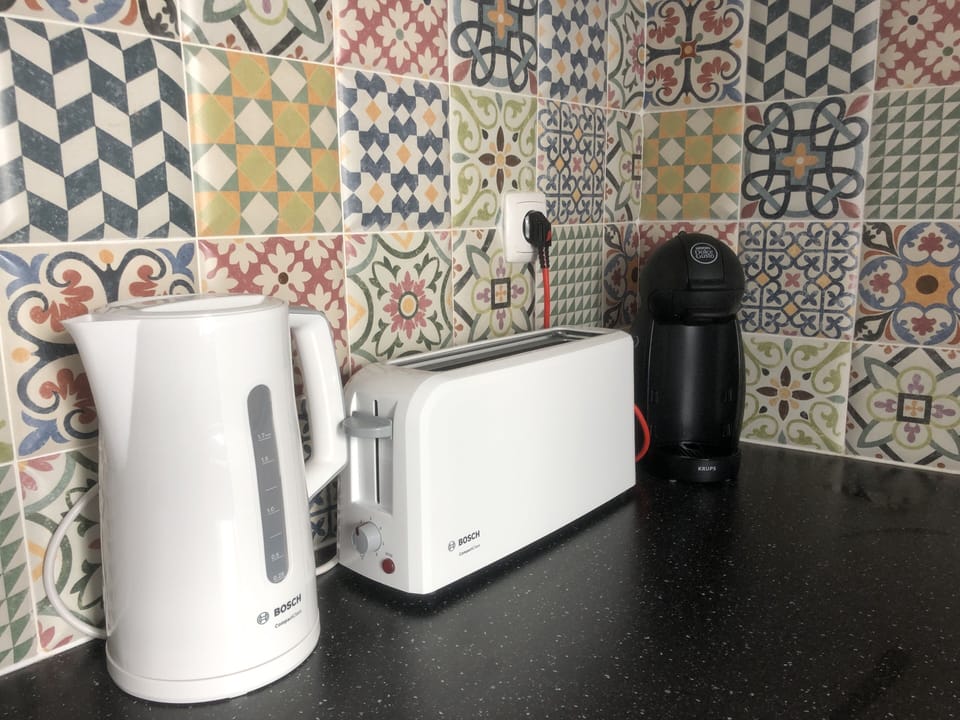 Coffee machine, toaster and kettle