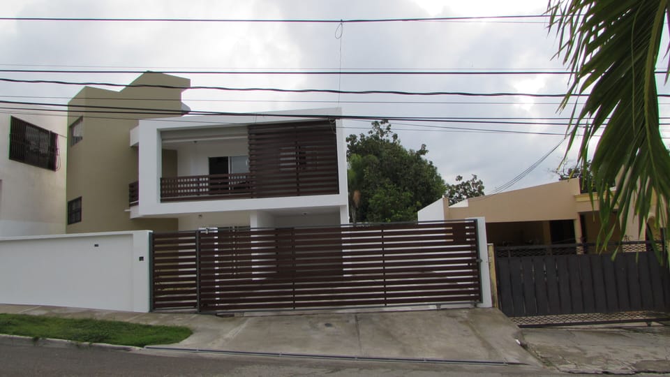 rente con portón.