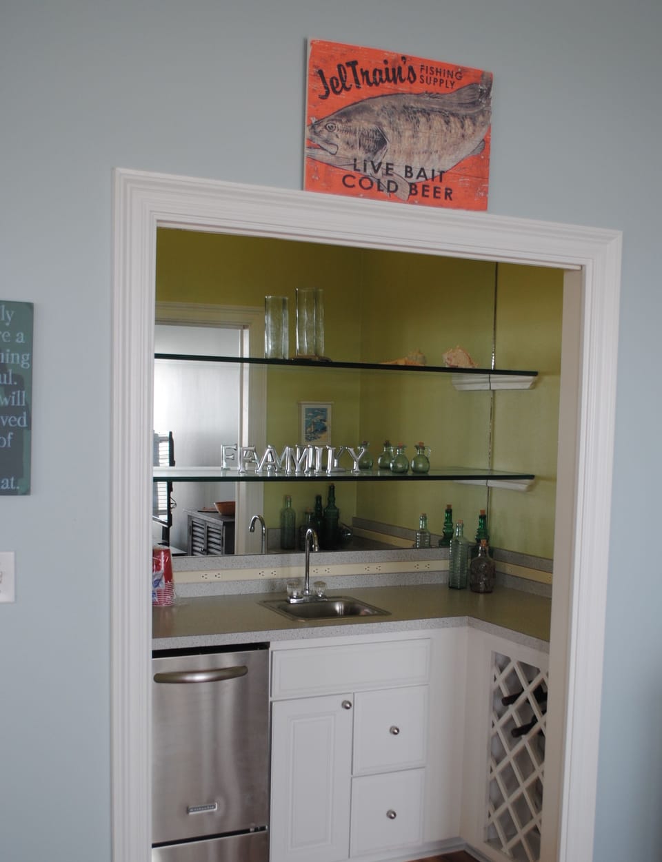 bar with ice maker