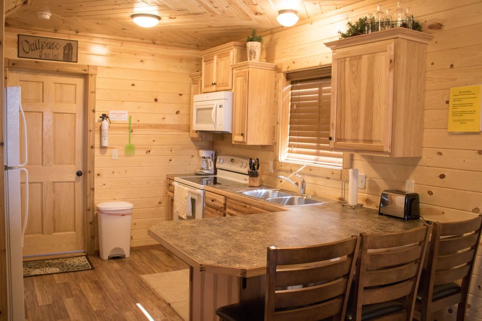 Full size appliances including dishwasher!