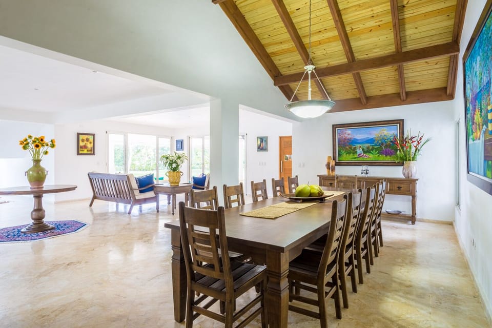 Dining table 