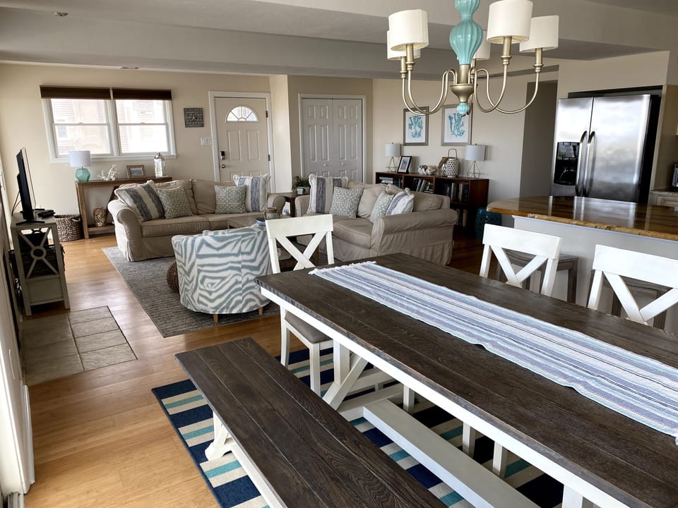 Kitchen table