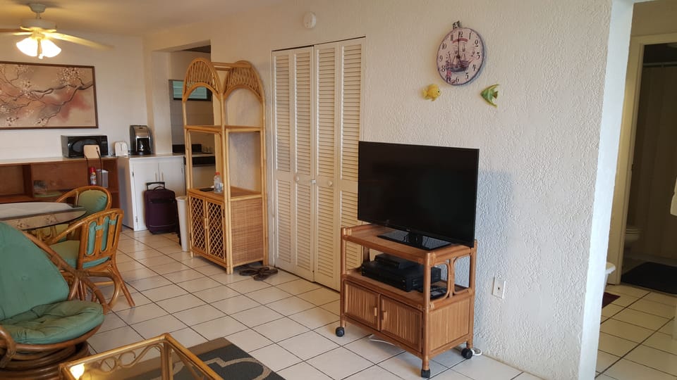 Main Room 
