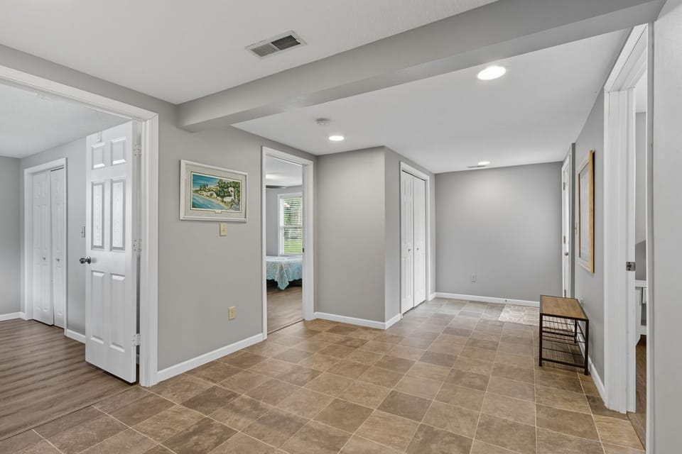 Spacious hallway to bedrooms