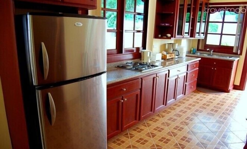 Luxury 3Bdrm Majestic Villa , kitchen area.