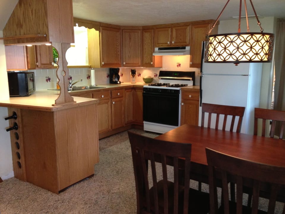 If you're dining in, there's a spacious, fully appointed eat-in kitchen with a stocked pantry.