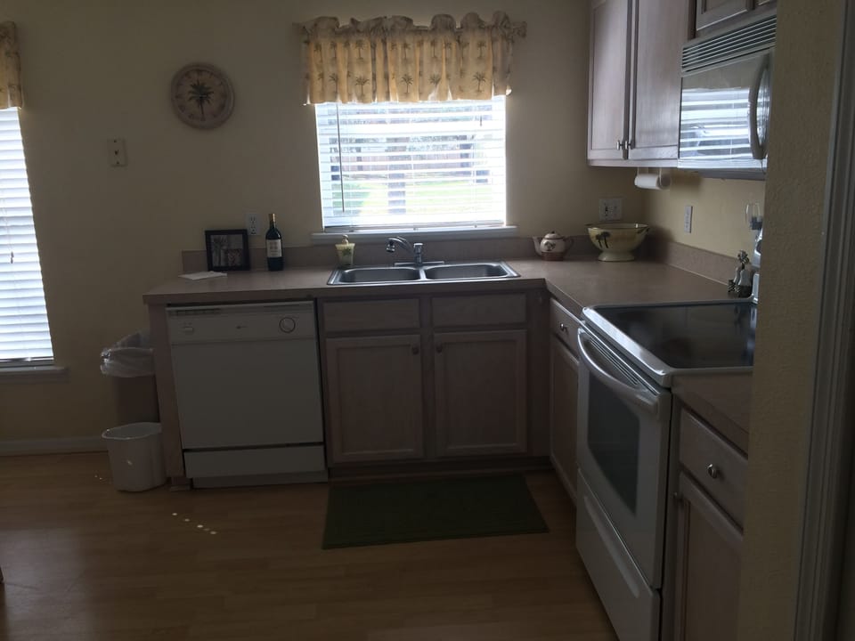 Well equipped Kitchen with large pantry, Slow cooker, blender, coffee pot. 