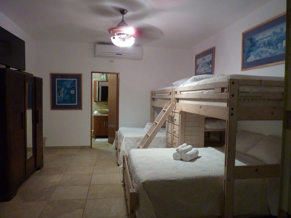Bedroom #2; sleeps 6 people