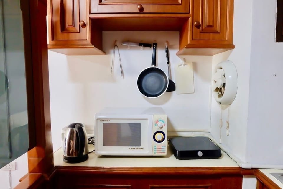 Large 1BR Condo 2Beds 4ppl @Hillside 4