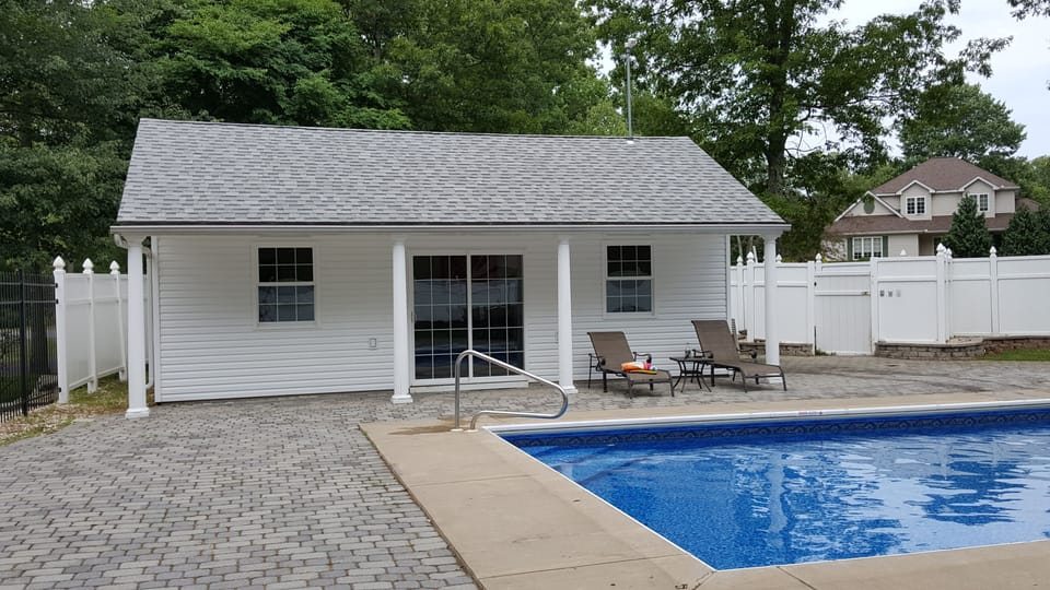 Private pool and pool house with bathroom