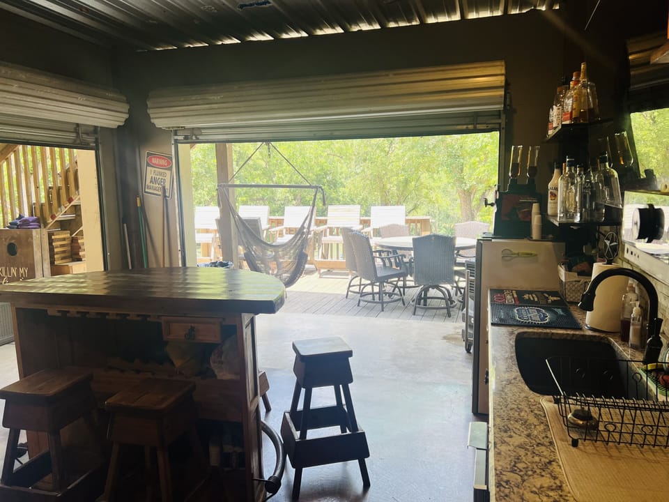Outdoor Kitchen 