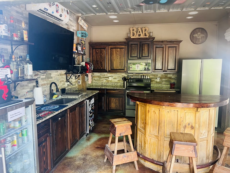 Outdoor Kitchen 