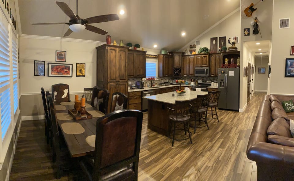 Entrance to the Dining and Kitchen 
