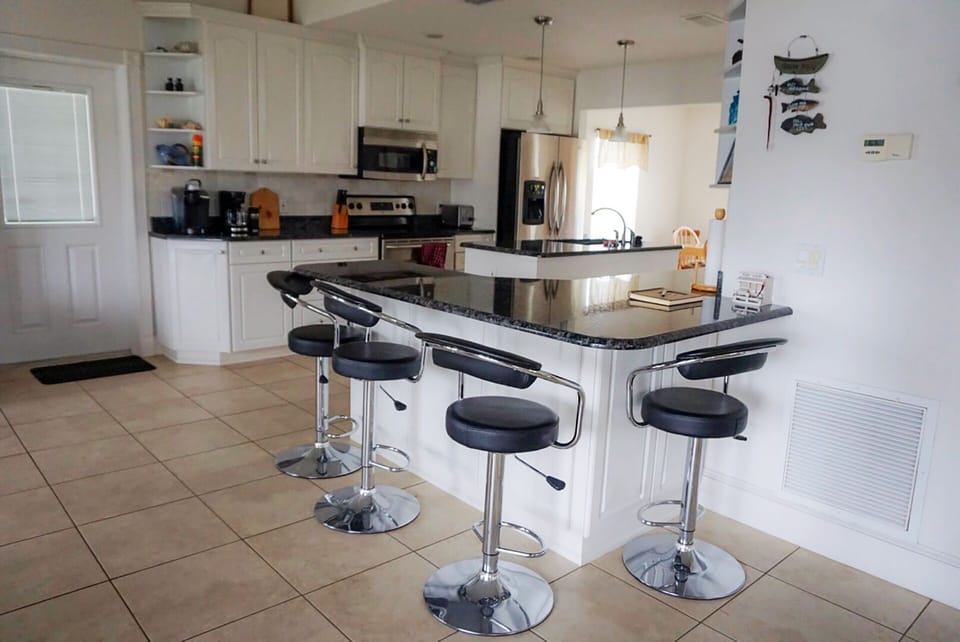 Kitchen Bar