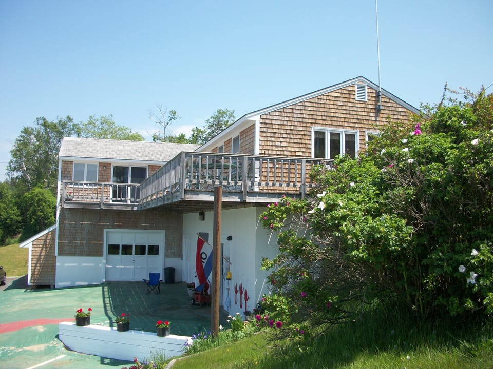 View of the balcony.