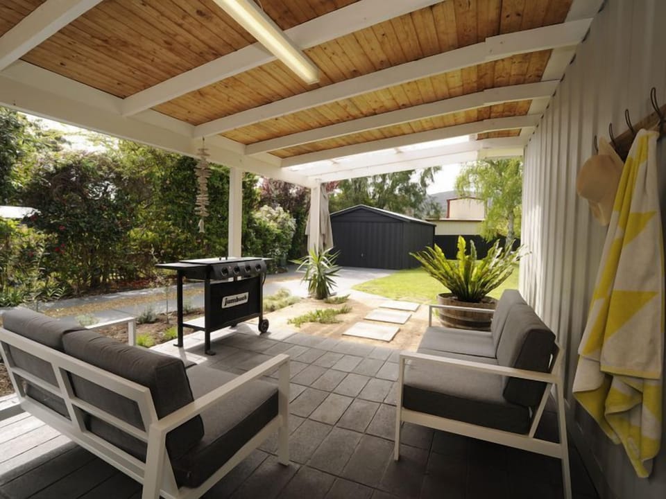 Outdoor Undercover Lounge and BBQ Area
