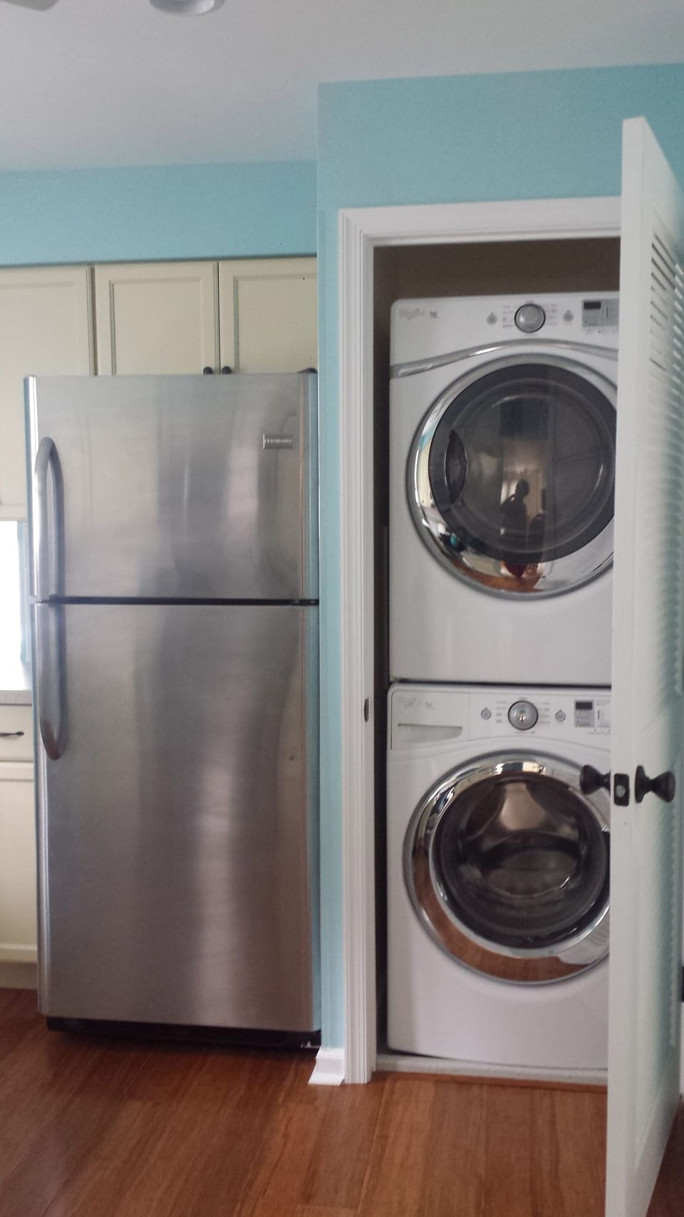 Kitchen with laundry closet (open)
