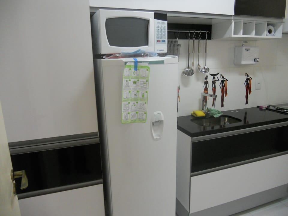Full kitchen