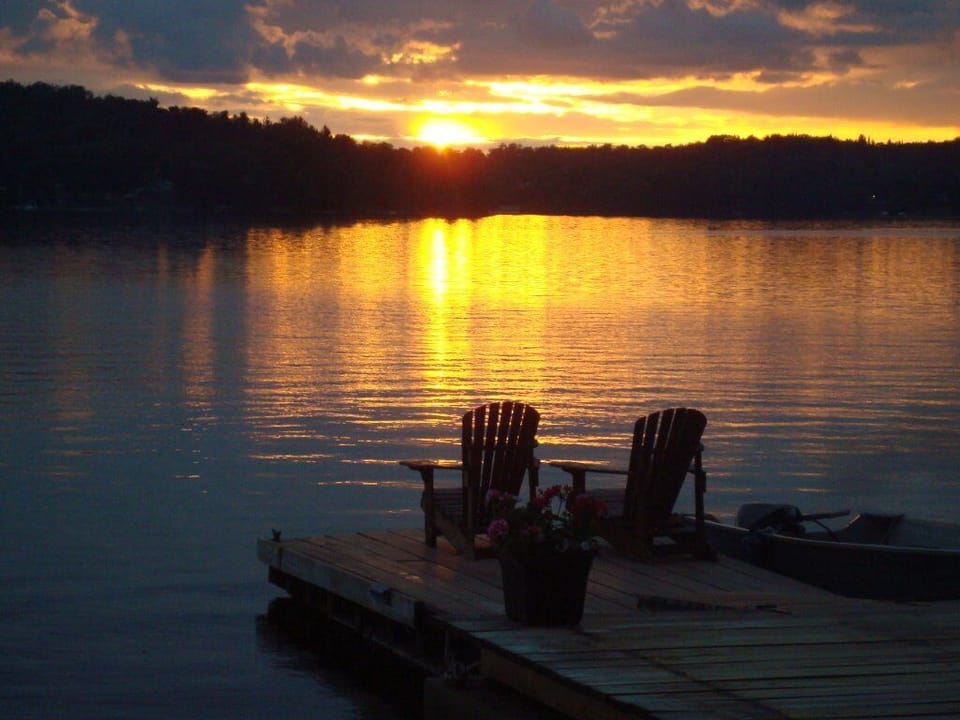 Sunset Haven! Best Sunsets on the lake!