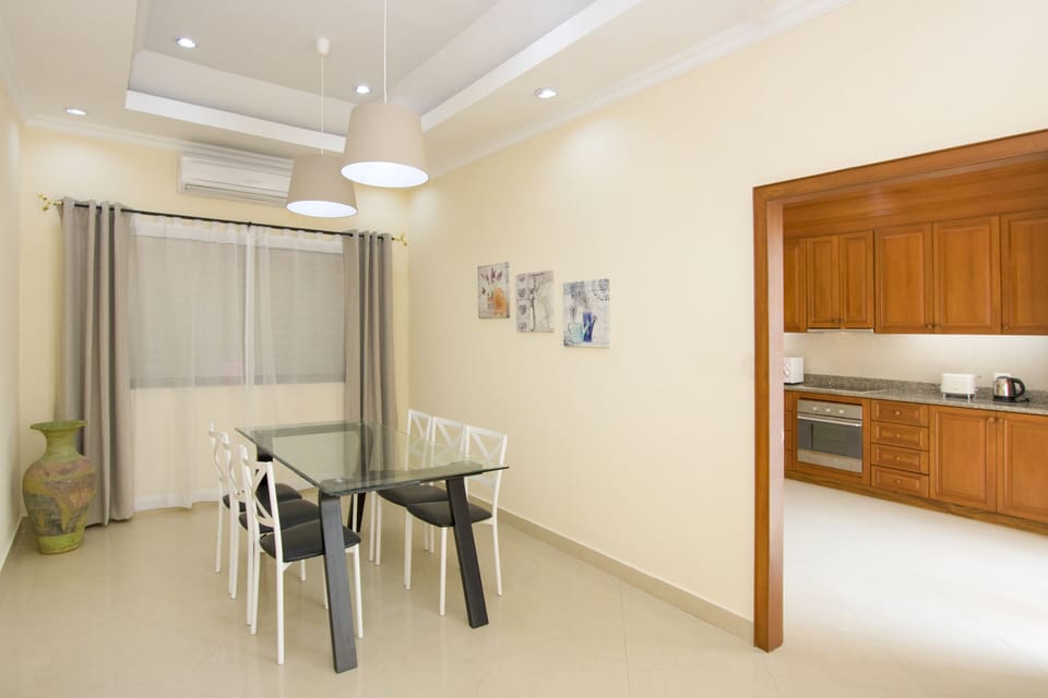 4bdr Avoca Pool Villas 174