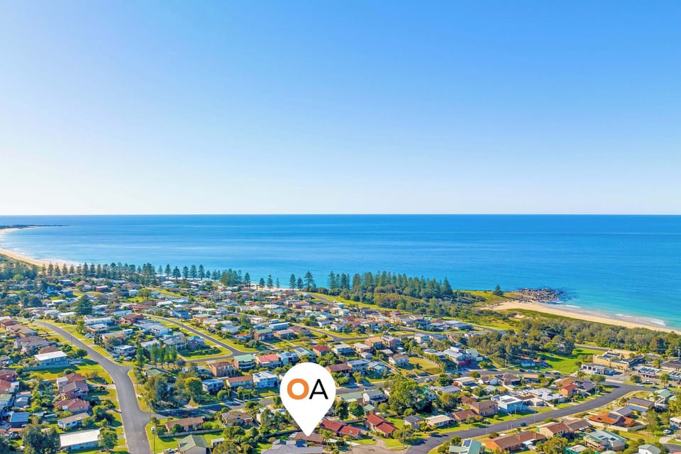 Short walk to beaches and shops
