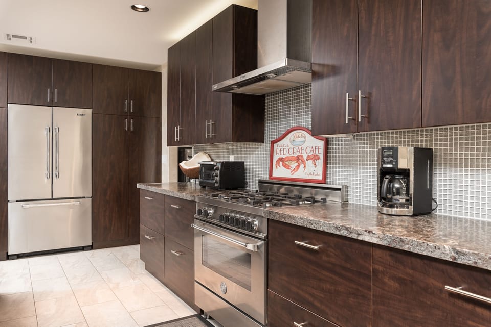 State of the Art Kitchen with Gas Range