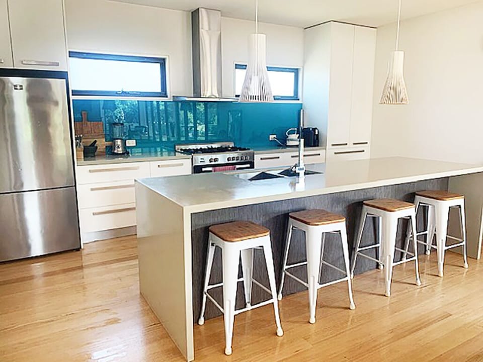 Large, modern, fully-equipped kitchen.