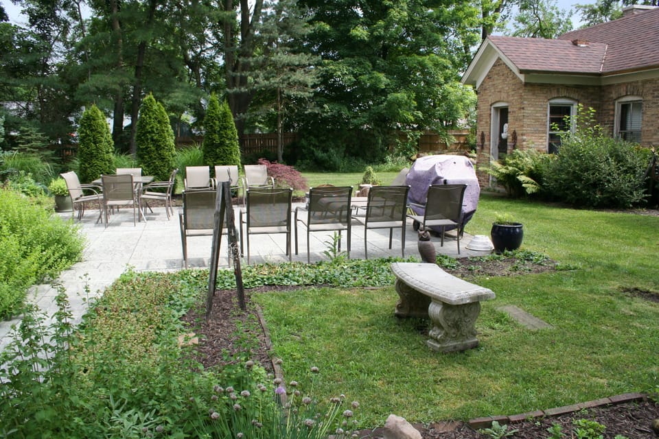 Spacious patio with lots of chairs to entertain!
