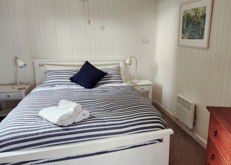 Main  Bedroom with Queen Bed