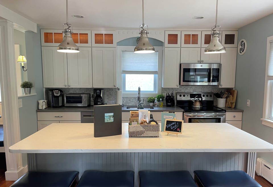 Breakfast bar with plenty of space for gathering. 