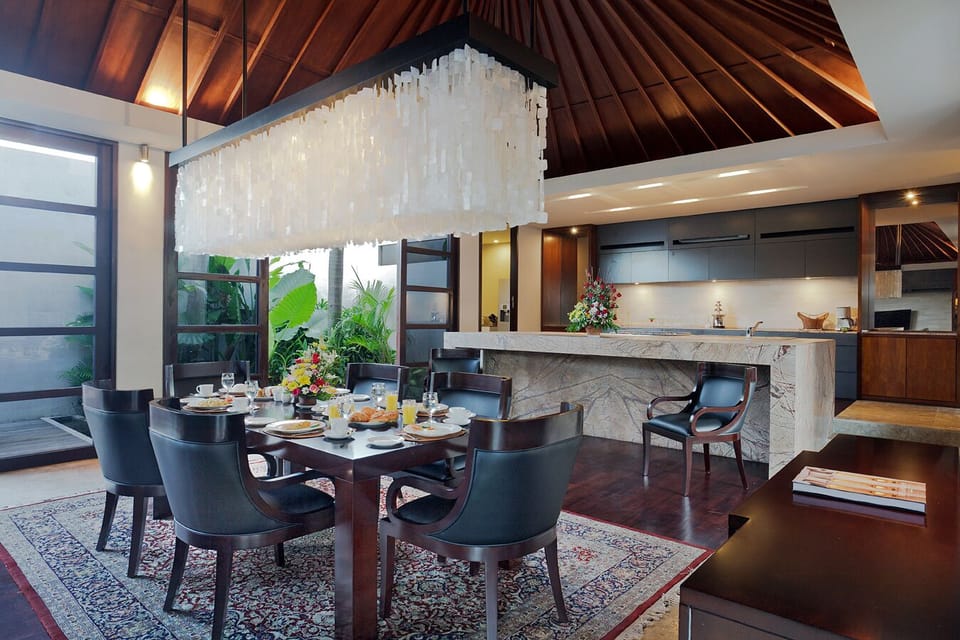2 BR stay in 4 BR Pool Jimbaran Villa