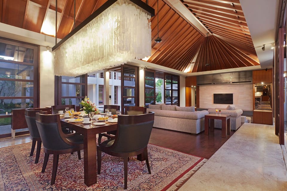 2 BR stay in 4 BR Pool Jimbaran Villa