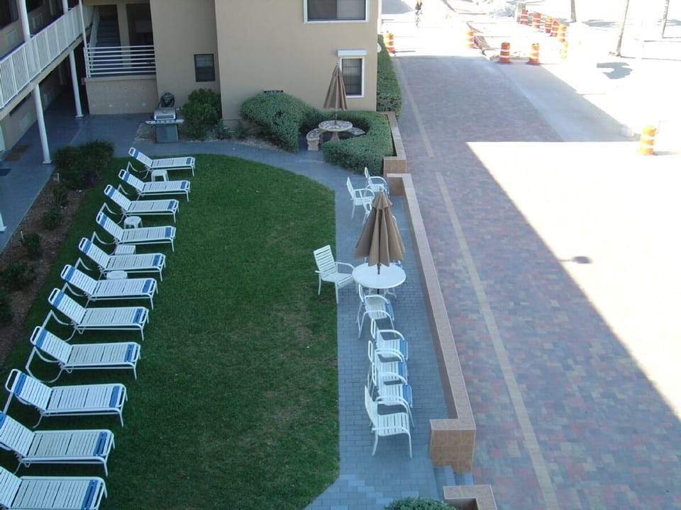 Oceanfront BBQ and Chaise Lounge Area