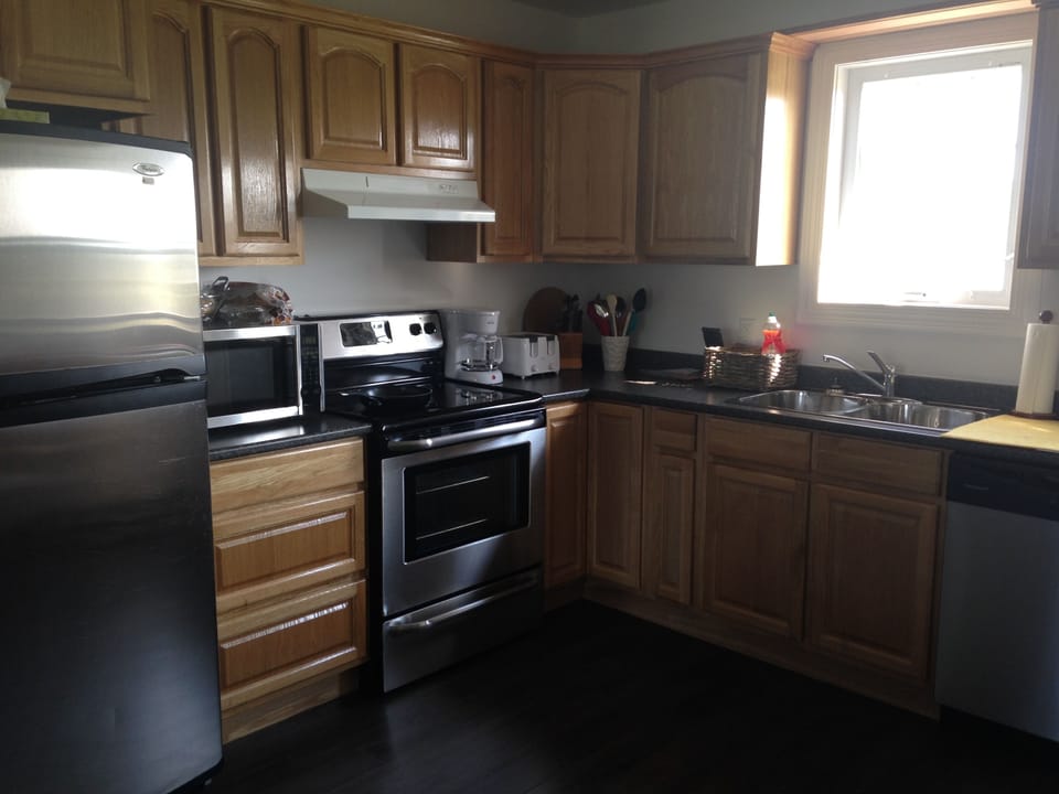 Fully equipped kitchen will make it easy for you to prepare your own meals.