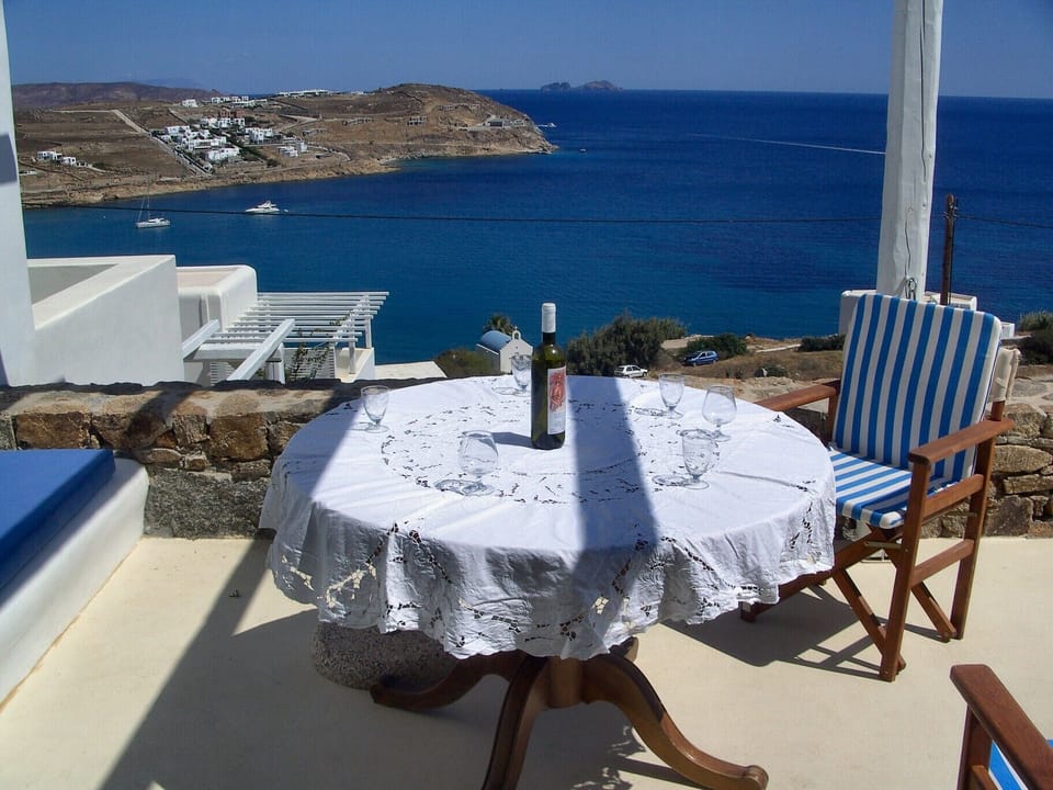 What about a glass of wine at the balkoni?