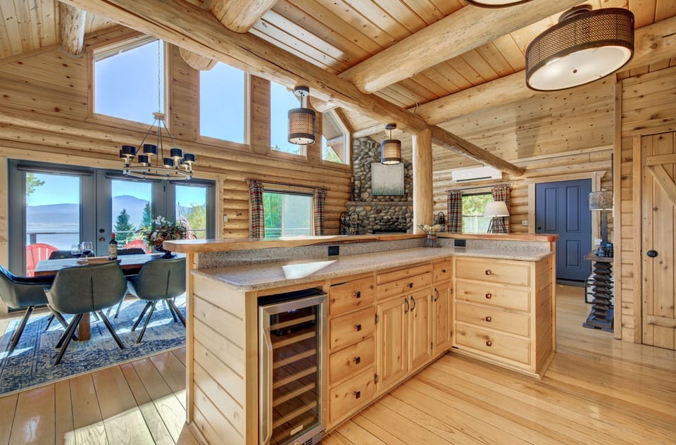 Miele, stainless steel appliances, quartz countertops, fully vented stove...