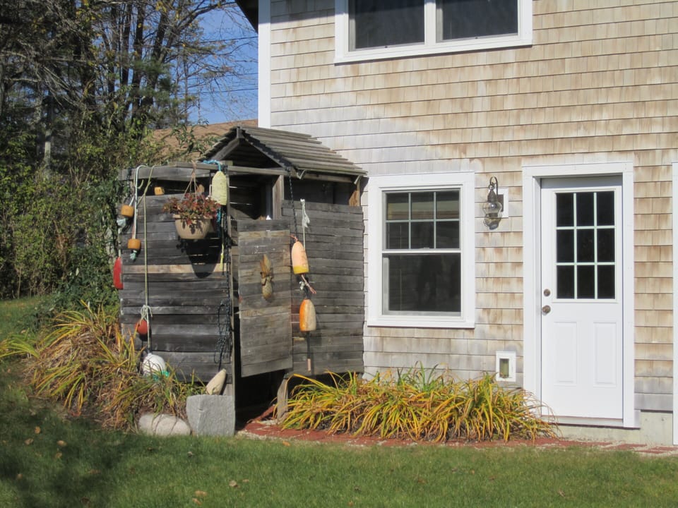 Outside Shower/backyard