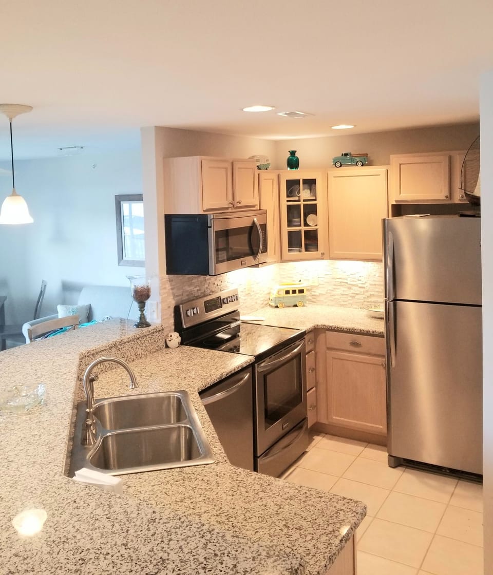 Updated & fully equipped kitchen