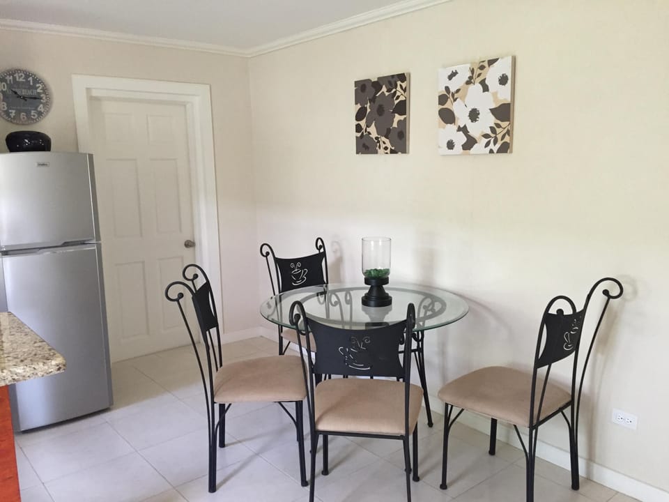 Dining Area adjoining the kitchen