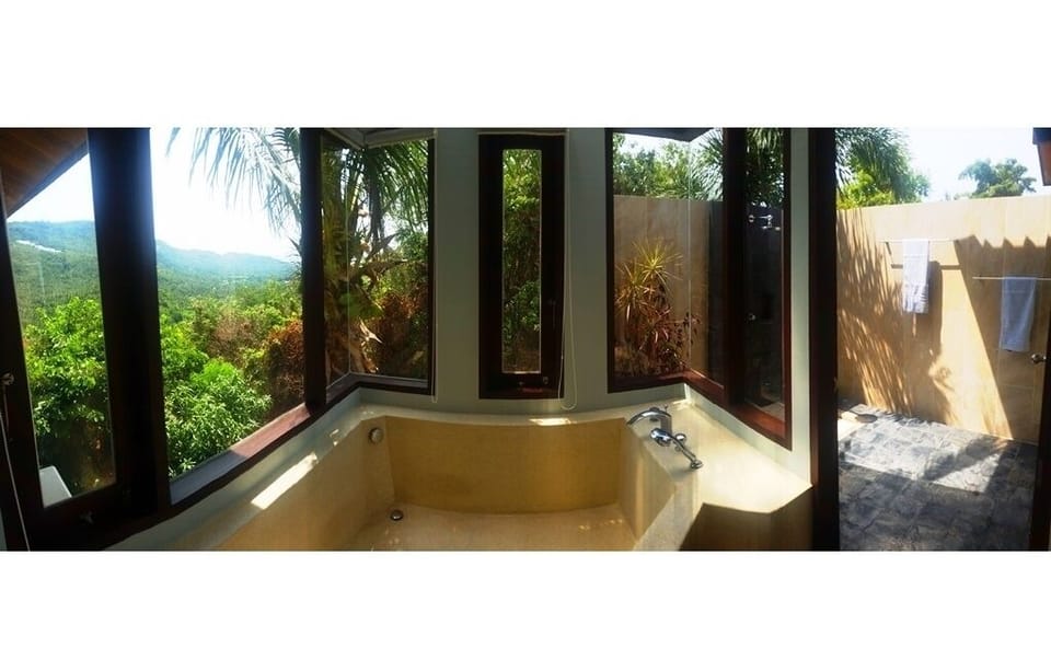 Ban Tawan, Luxury Sea View Villa