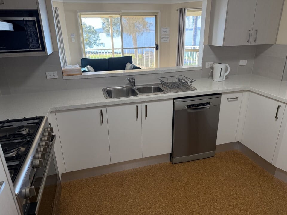 New kitchen with view to the water