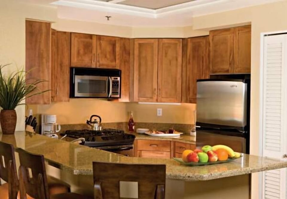 GOURMET CHEF'S KITCHEN